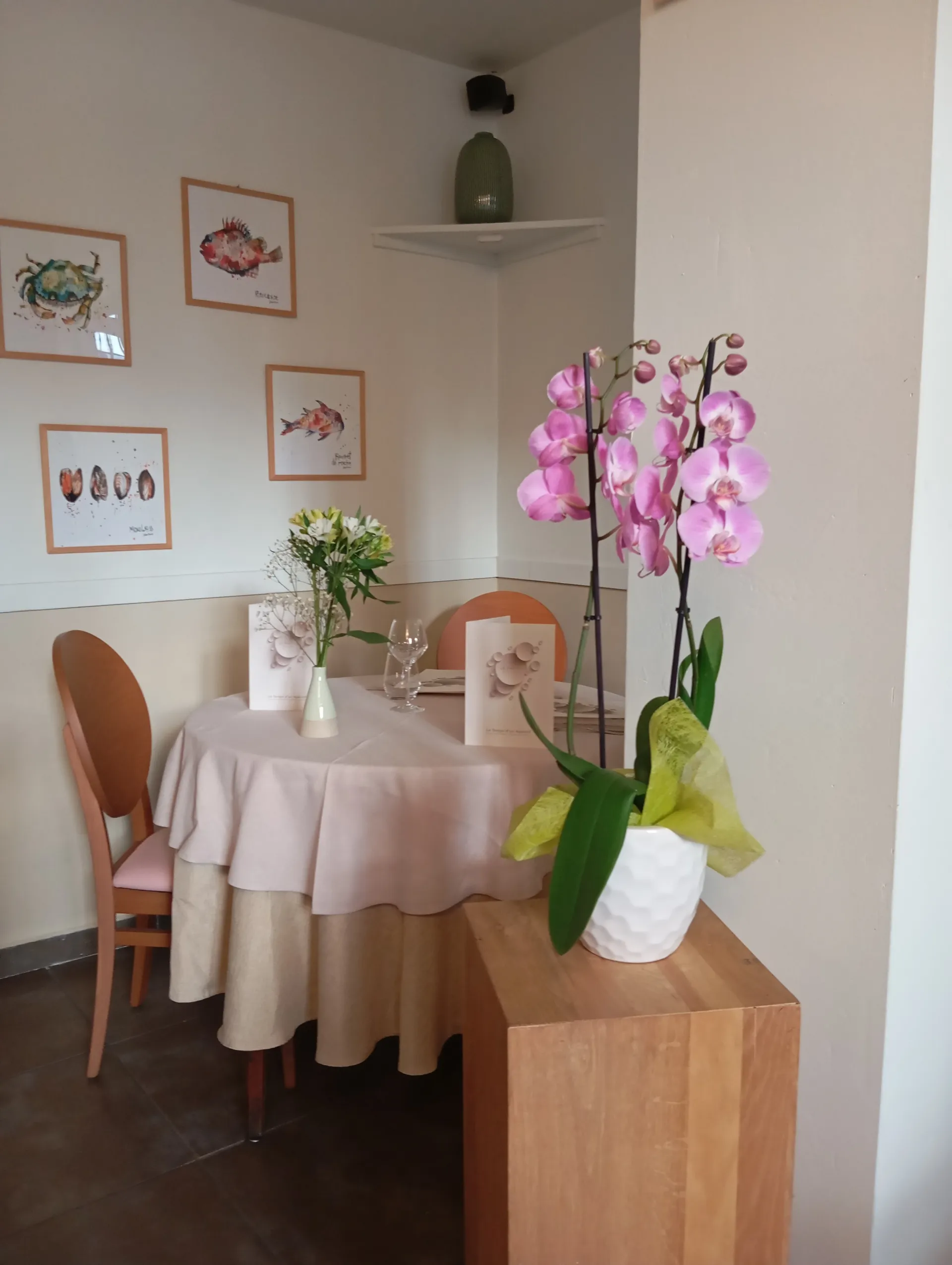 Salle du restaurant Le Pastel Toulon — IMG_20260306_014620