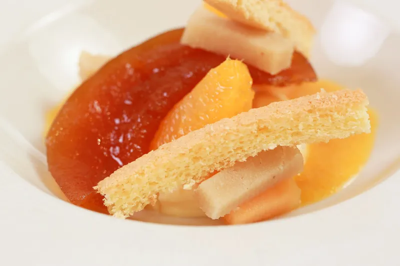 Melon confit, orange, amande — Plat du restaurant Le Pastel Toulon