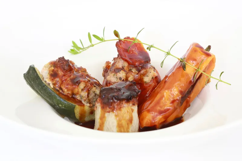 Petits farcis de légumes comme en Provence, jus corsé — Plat du restaurant Le Pastel Toulon